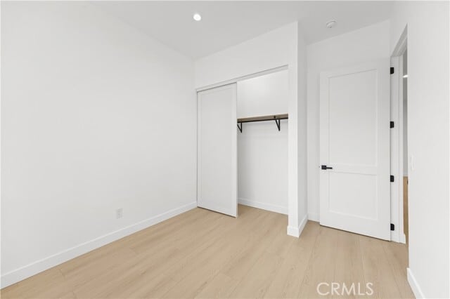 Building Photo - 6950 Amestoy Ave