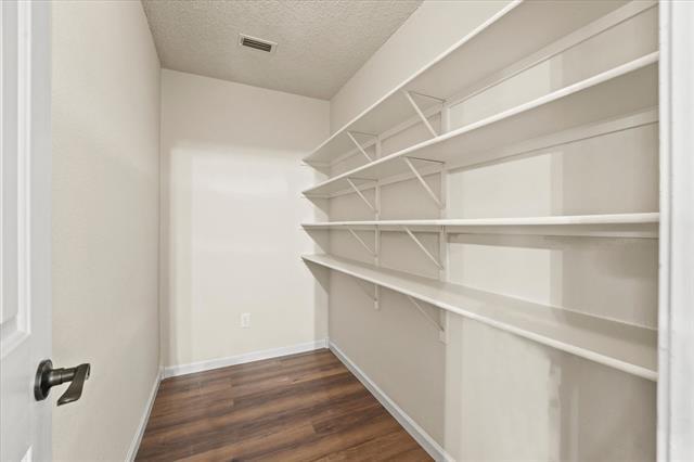 Building Photo - 2621 S Wavecrest Ct