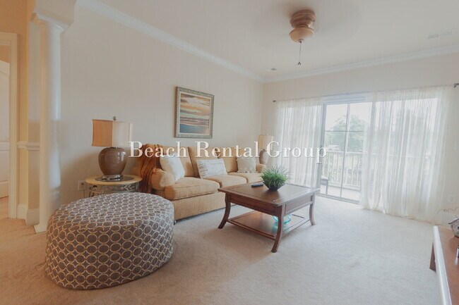Building Photo - 2 Bedroom Condo on the Intracoastal Waterway