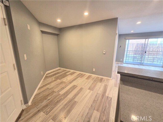 Building Photo - 327 Chestnut Ave