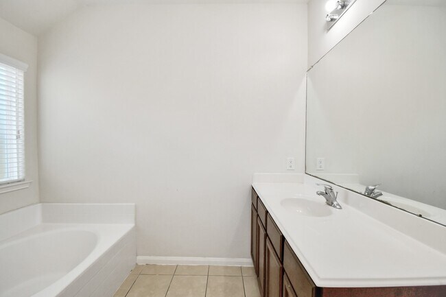 Building Photo - 11106 Panther Ct