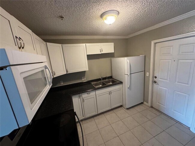 Building Photo - 307 Oak Rose Ln