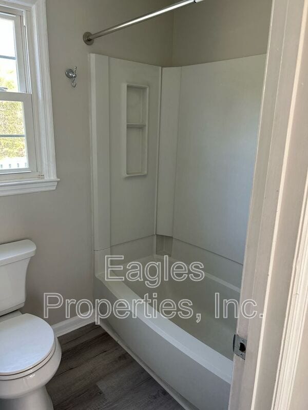 Building Photo - 129 Kelly Ct