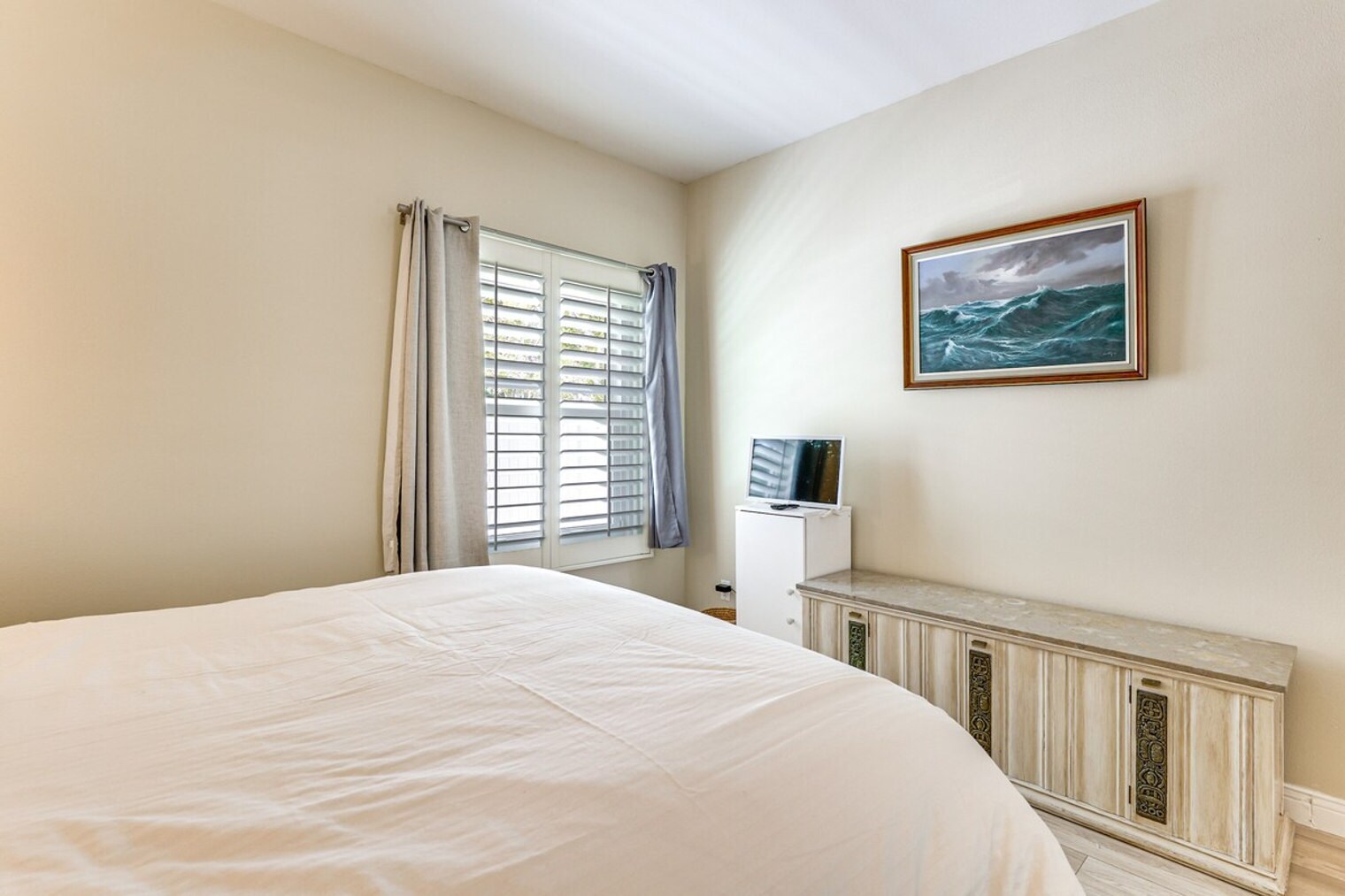 Building Photo - 1831 Samoa Way