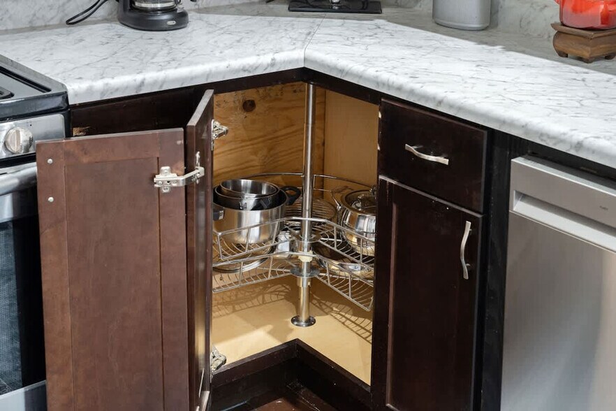 Building Photo - 2851 W Wilcox St