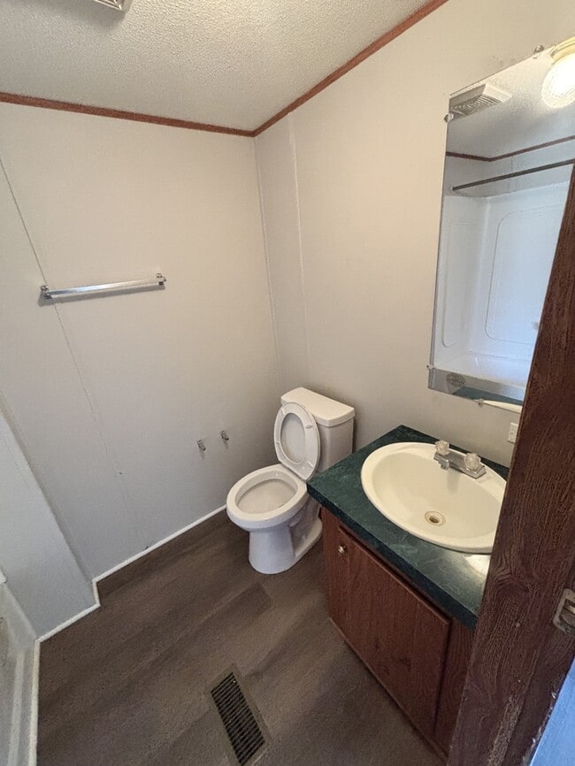 Building Photo - 128 Cassidy Ln