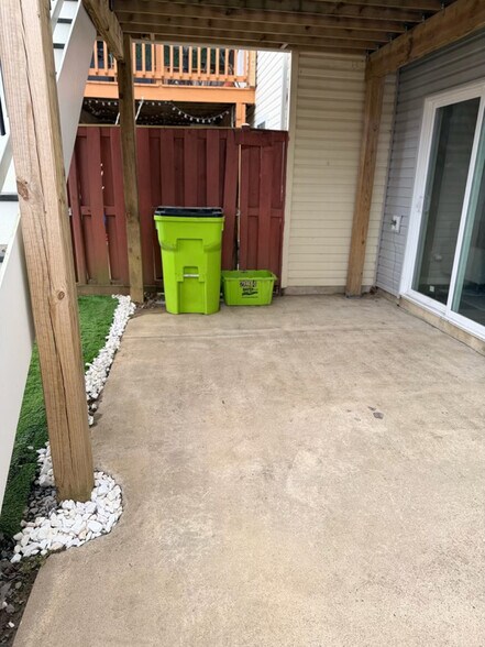 Building Photo - 2004 Fort Pemberton Ct