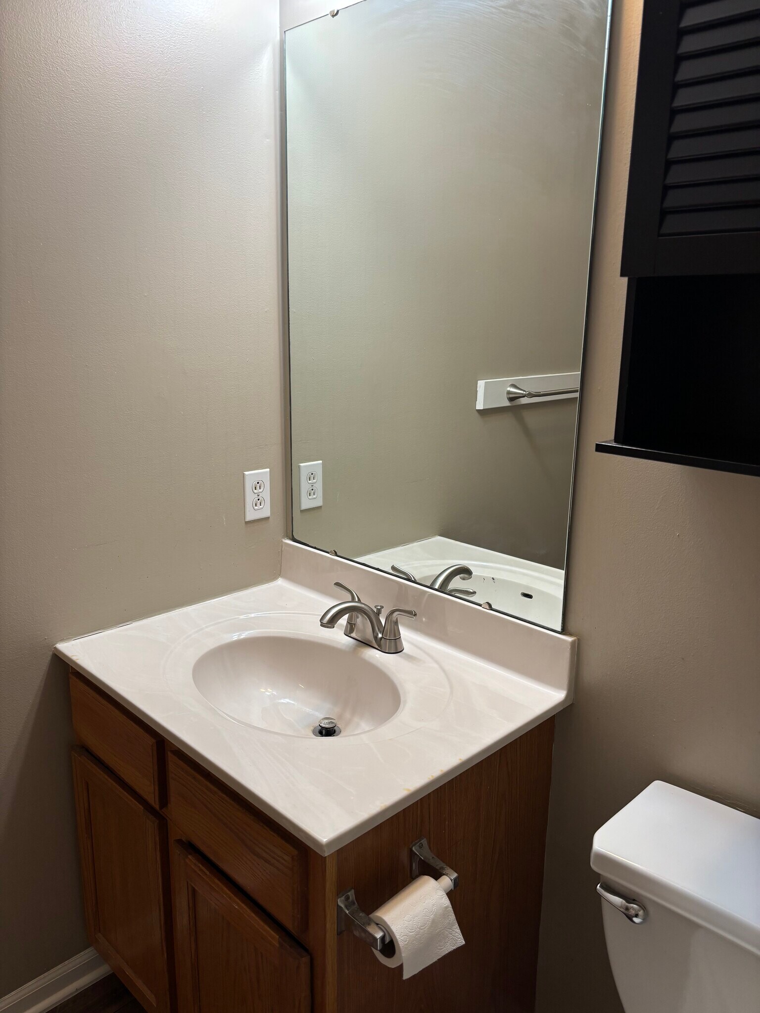 Building Photo - 5357 Ponderosa St.