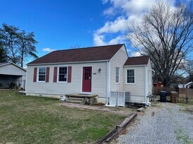 Building Photo - 3400 Fairway Rd