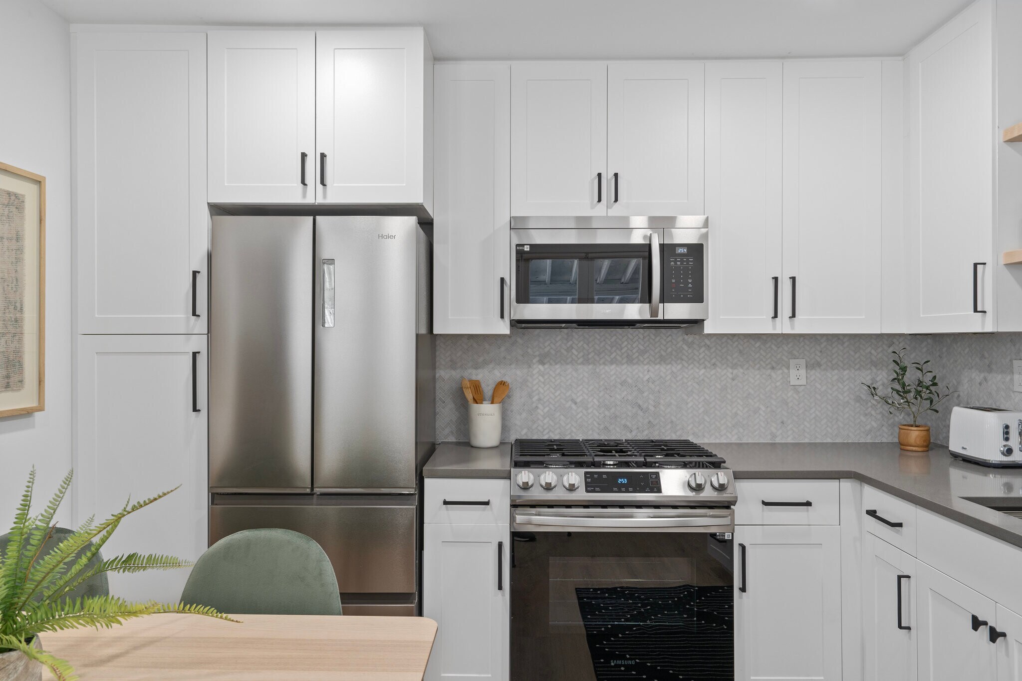 Building Photo - 430 S 400 W