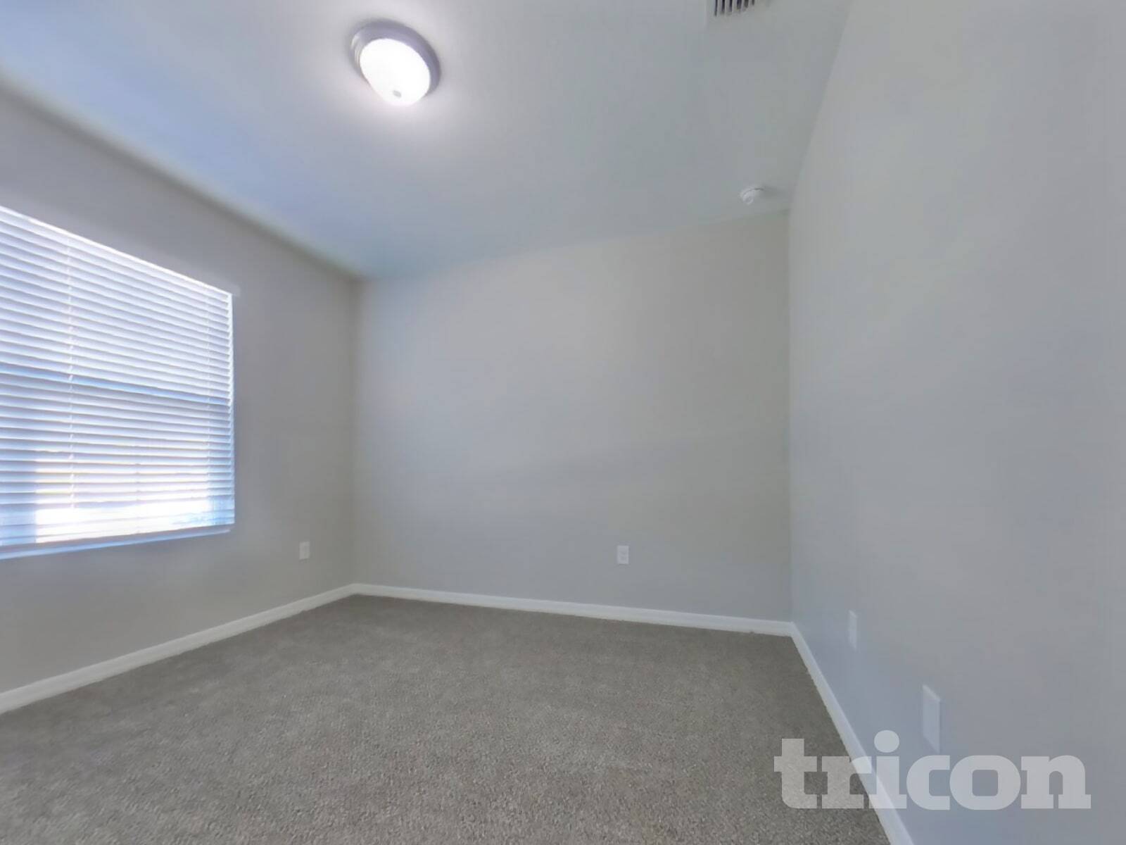 Building Photo - 2449 Valhalla Dr