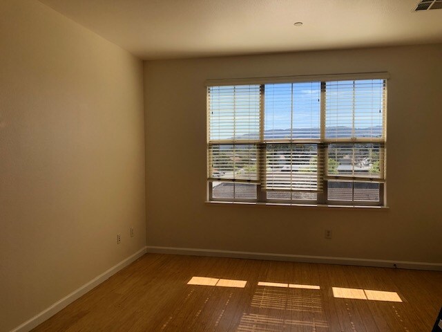 Building Photo - 20500 Town Center Ln