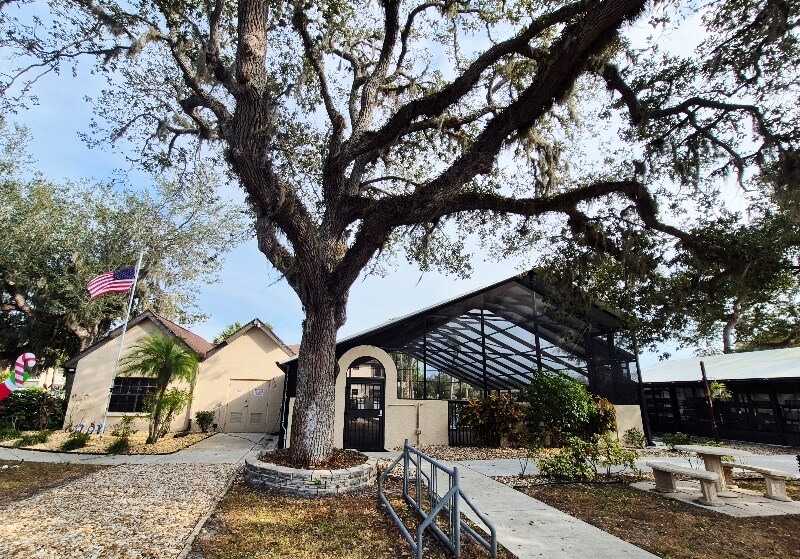 Building Photo - 19505 Quesada Ave