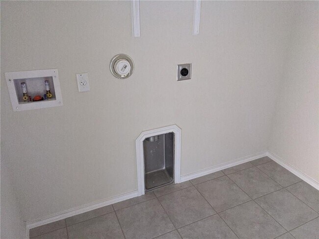 Building Photo - 1013 Cliffbrake Wy