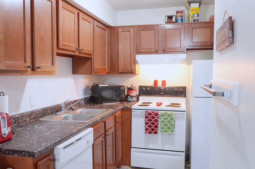 Primary Photo - Timber Creek Apartments