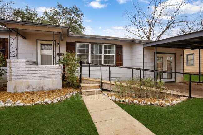 Building Photo - 408 Aviation Ave