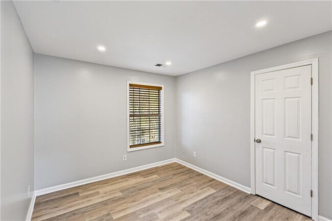 Building Photo - 7005 Magnolia Park Ln NW