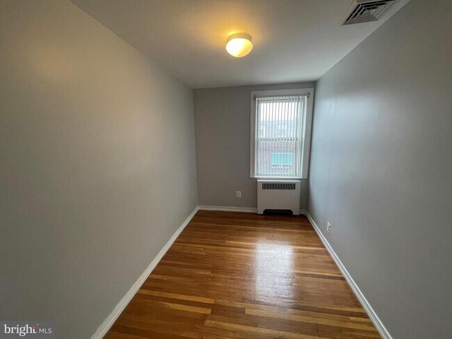 Building Photo - 3929 I St