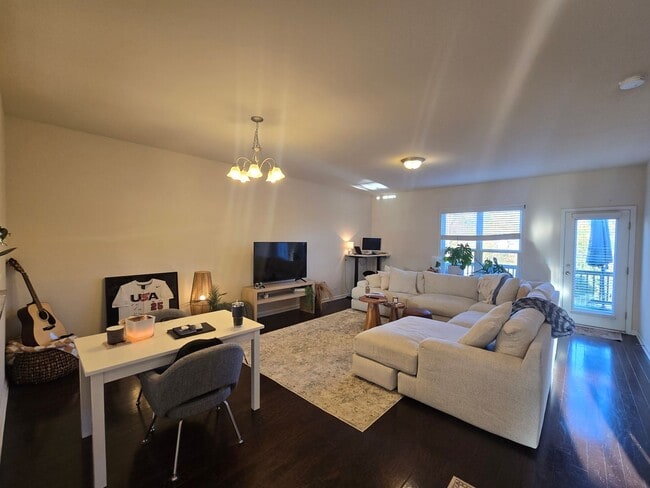 Building Photo - 4BR/3.5BA with 2-Car Garage! Available February 2026