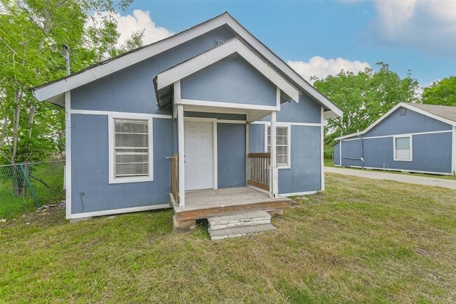 Building Photo - 9839 Racine St