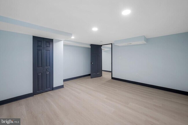 Building Photo - 3714 W Cold Spring Ln