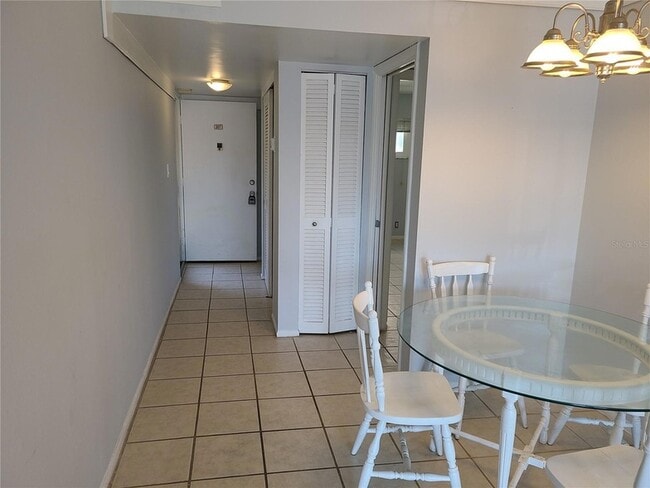 Building Photo - 2763 Woodgate Ln