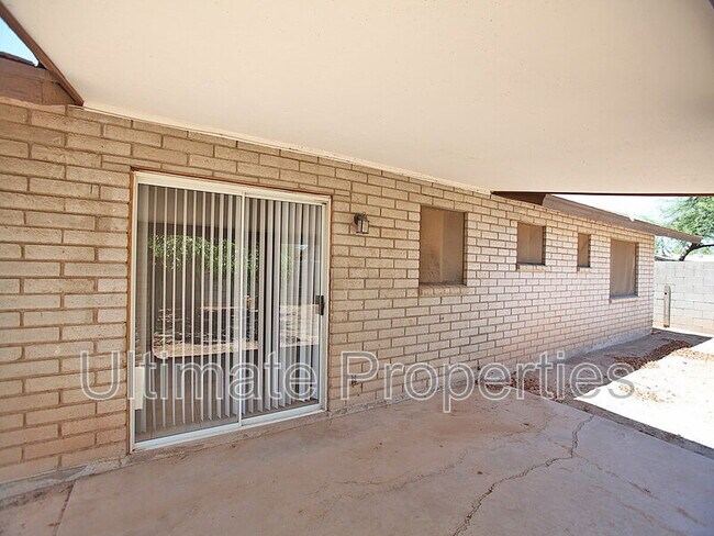 Building Photo - 6043 N 71st Ln