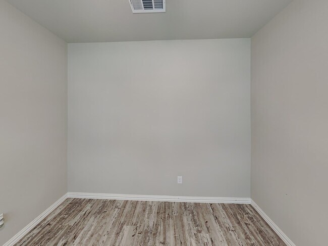 Building Photo - 5533 Baker Creek Rd