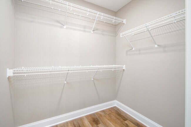 Building Photo - 7316 Woodpecker Wy