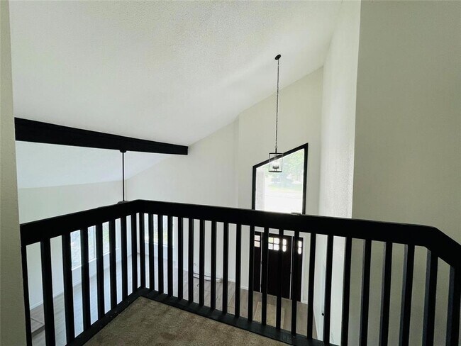 Building Photo - 10435 Huntington Estates Dr