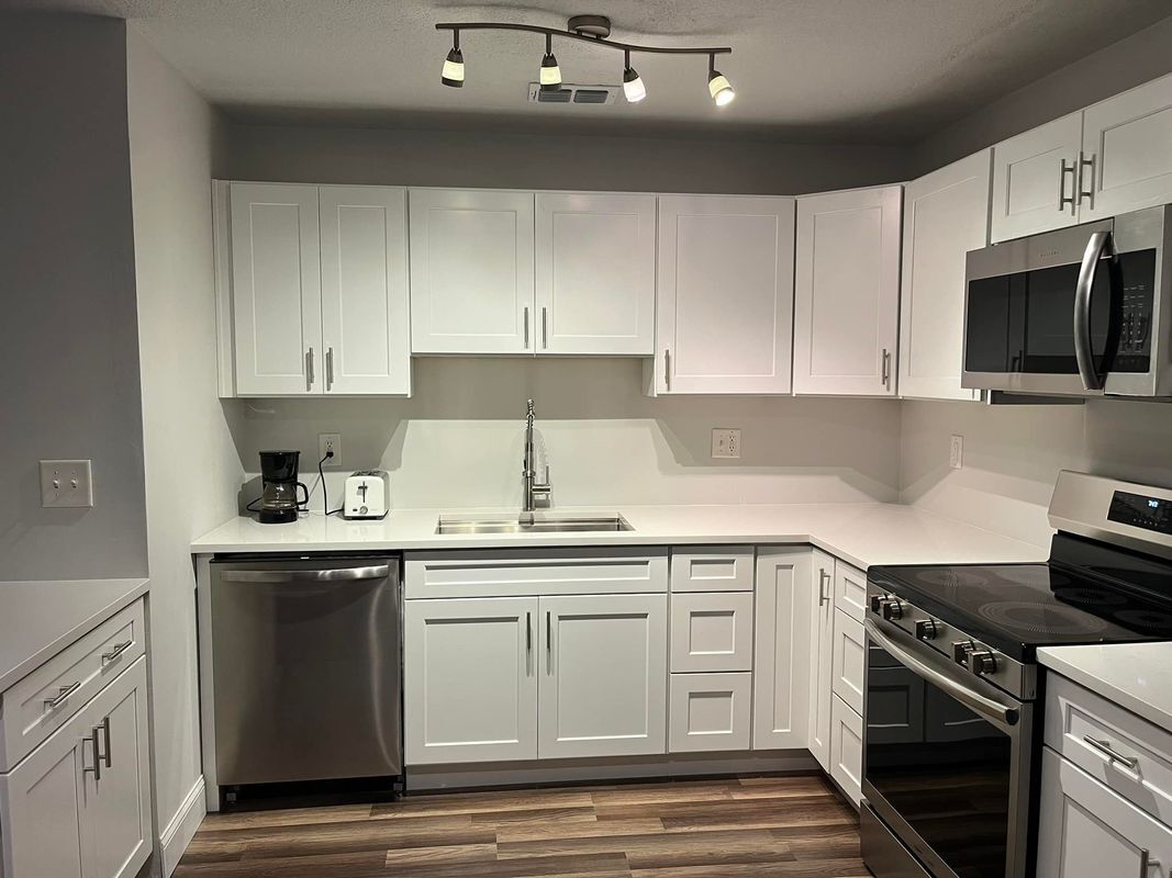 Building Photo - 5132 Beach Dr