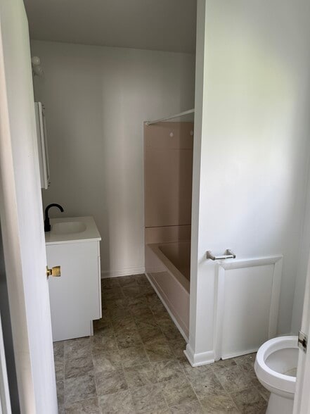 Bathroom - 211 Greenridge Rd