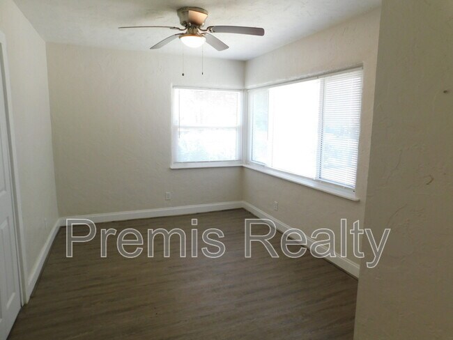 Building Photo - 5156 5th Ave S