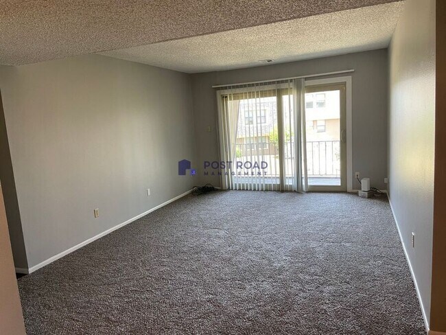 Building Photo - 2902 S Osage Ave