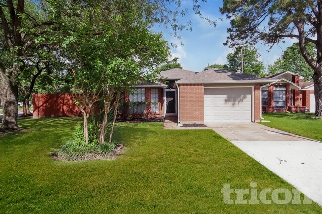 Building Photo - 11239 Fall Breeze Dr