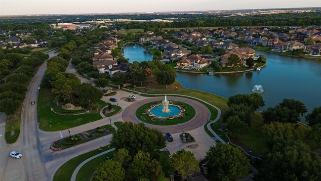 Building Photo - 23003 Two Harbors Glen St