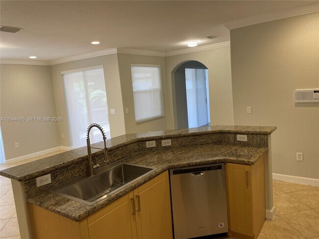 Building Photo - 15431 SW 39th Terrace