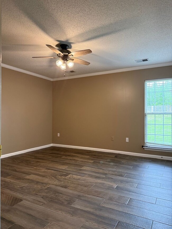 Building Photo - Gorgeous 3 bedroom 2 bath home in Hernando, MS