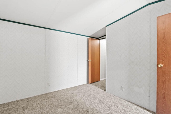 Building Photo - 505 Ricky Zelt Dr