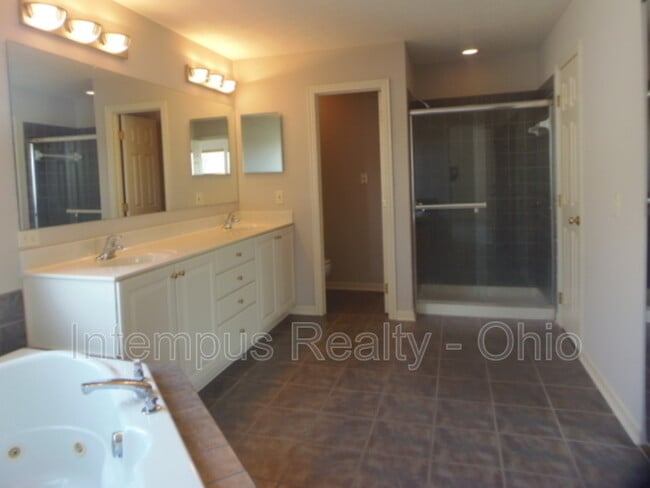 Building Photo - 516 Ironhorse Dr