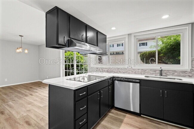 Building Photo - 7312 Cardigan Cir NE