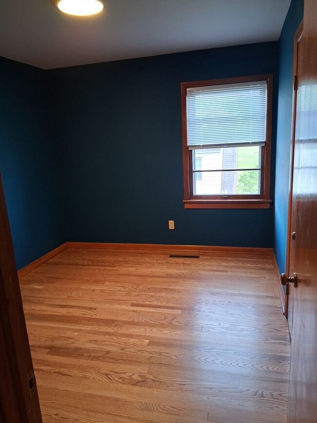 Building Photo - 3BR/ 2.5 Bath  Single Family Home in  Northside Neighborhood
