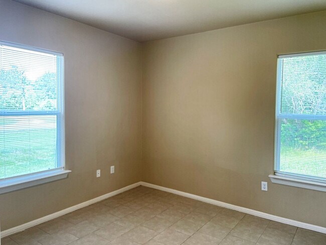 Building Photo - 2748 Big Buck Dr