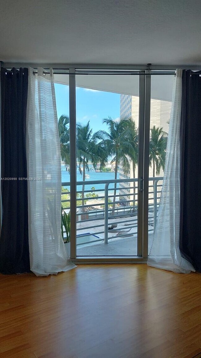 Building Photo - 325 S Biscayne Blvd