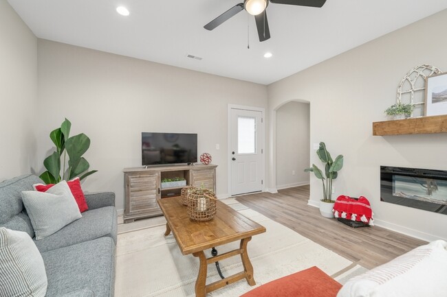 Building Photo - 12719 W Cowboy St