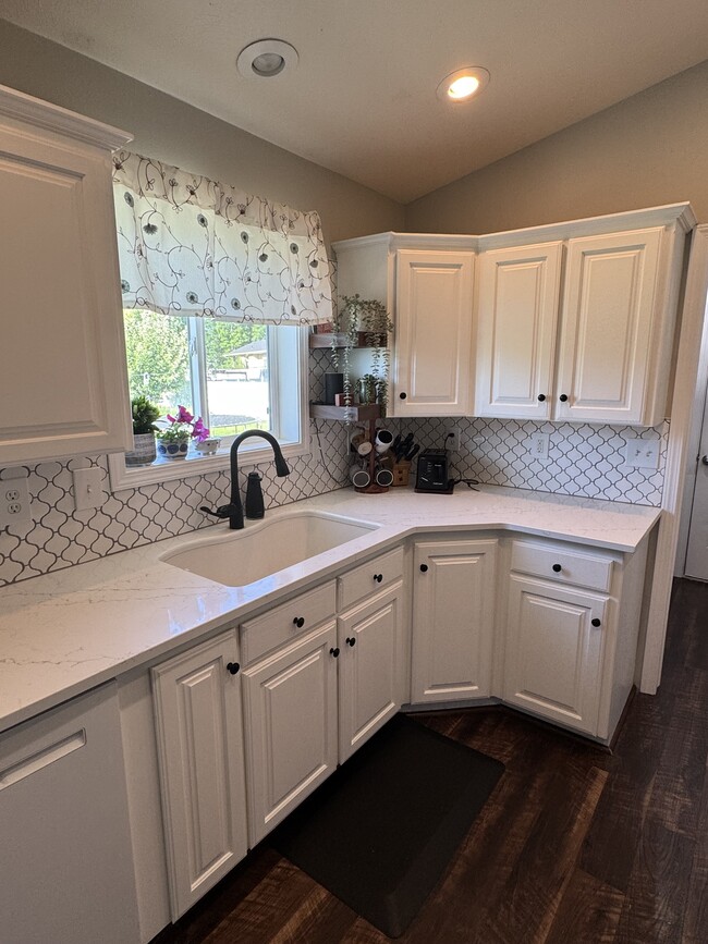 Building Photo - 4301 E Nibley Cir