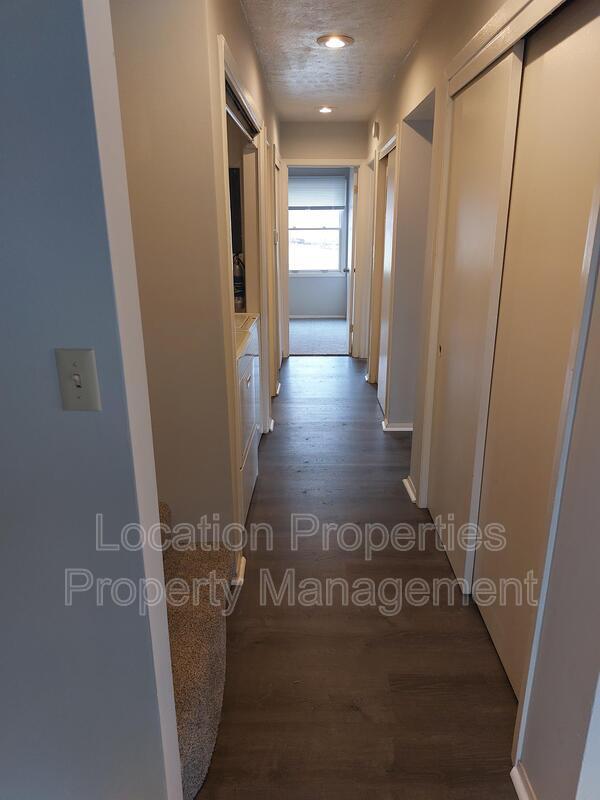 Building Photo - 3039 W 7th St