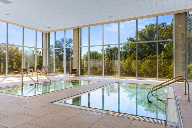 Building Photo - 9715 Woods Dr