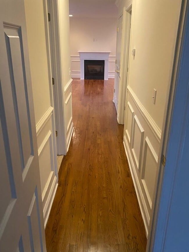 Building Photo - Banner Country Club condo