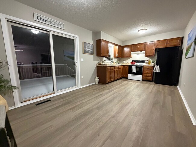 Building Photo - 246-248 Grand Blvd.